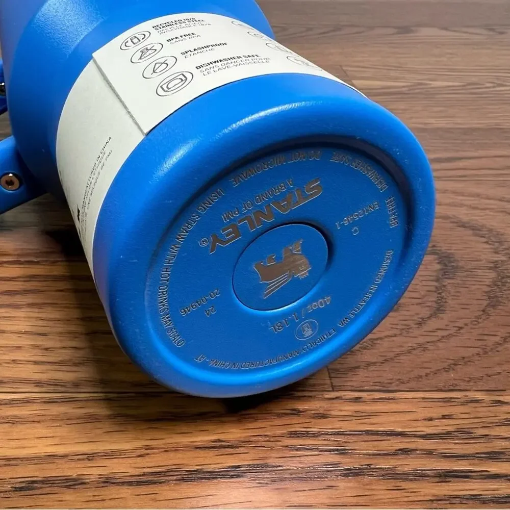 40 oz Stanley The Flowstate Quencher H2.0 Tumbler in Blue on Blue